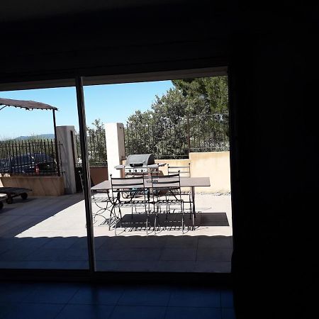 Petit Coin De Paradis Apartment Mérindol Екстериор снимка