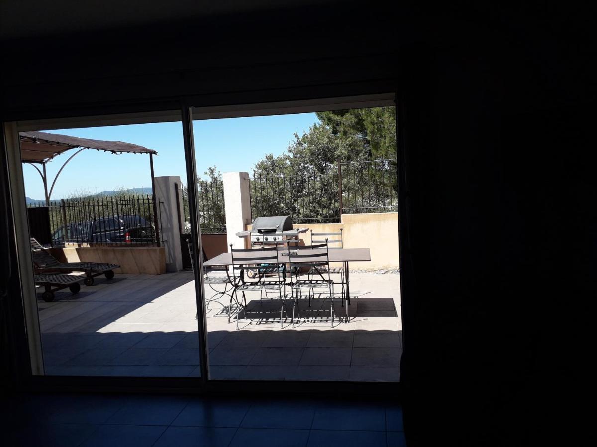 Petit Coin De Paradis Apartment Mérindol Екстериор снимка